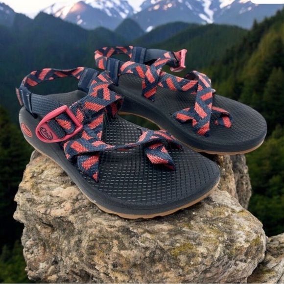 Chaco Z Cloud Red and Navy Strappy Hiking/Outdoor Sandals-size 7, EUC *like new* - Picture 1 of 9
